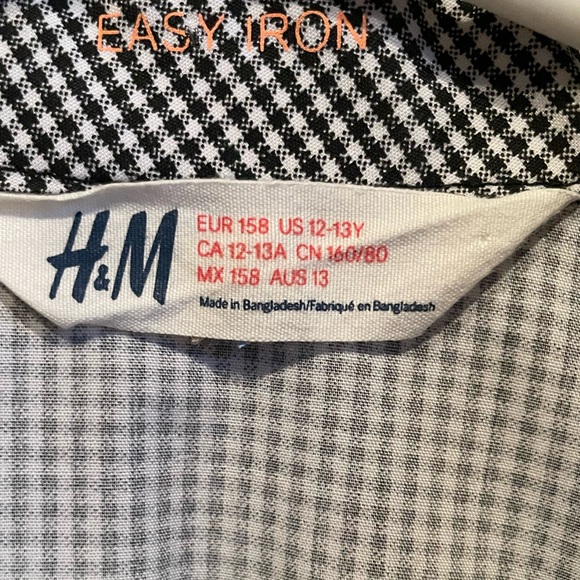 ** 2 for $20** H&M boys black and white checker button down shirt. Boys 12-13y - Picture 9 of 9
